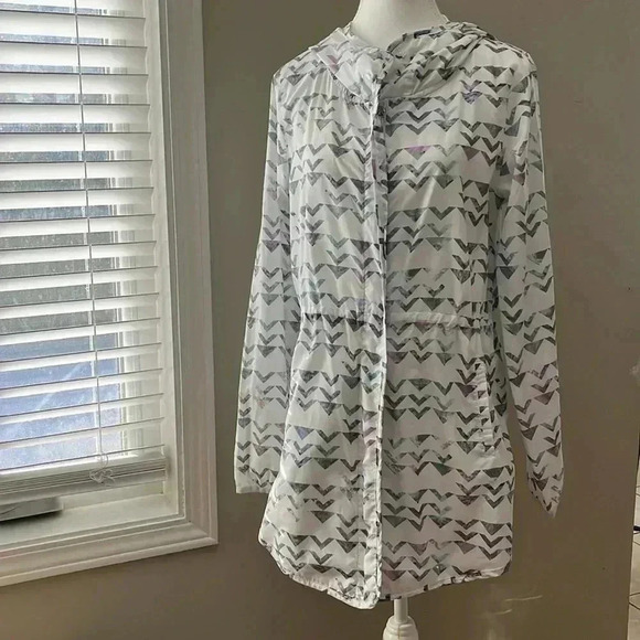 [S]Champion Geo  Patterned Lightweight Windbreaker Hoodie - Picture 1 of 8